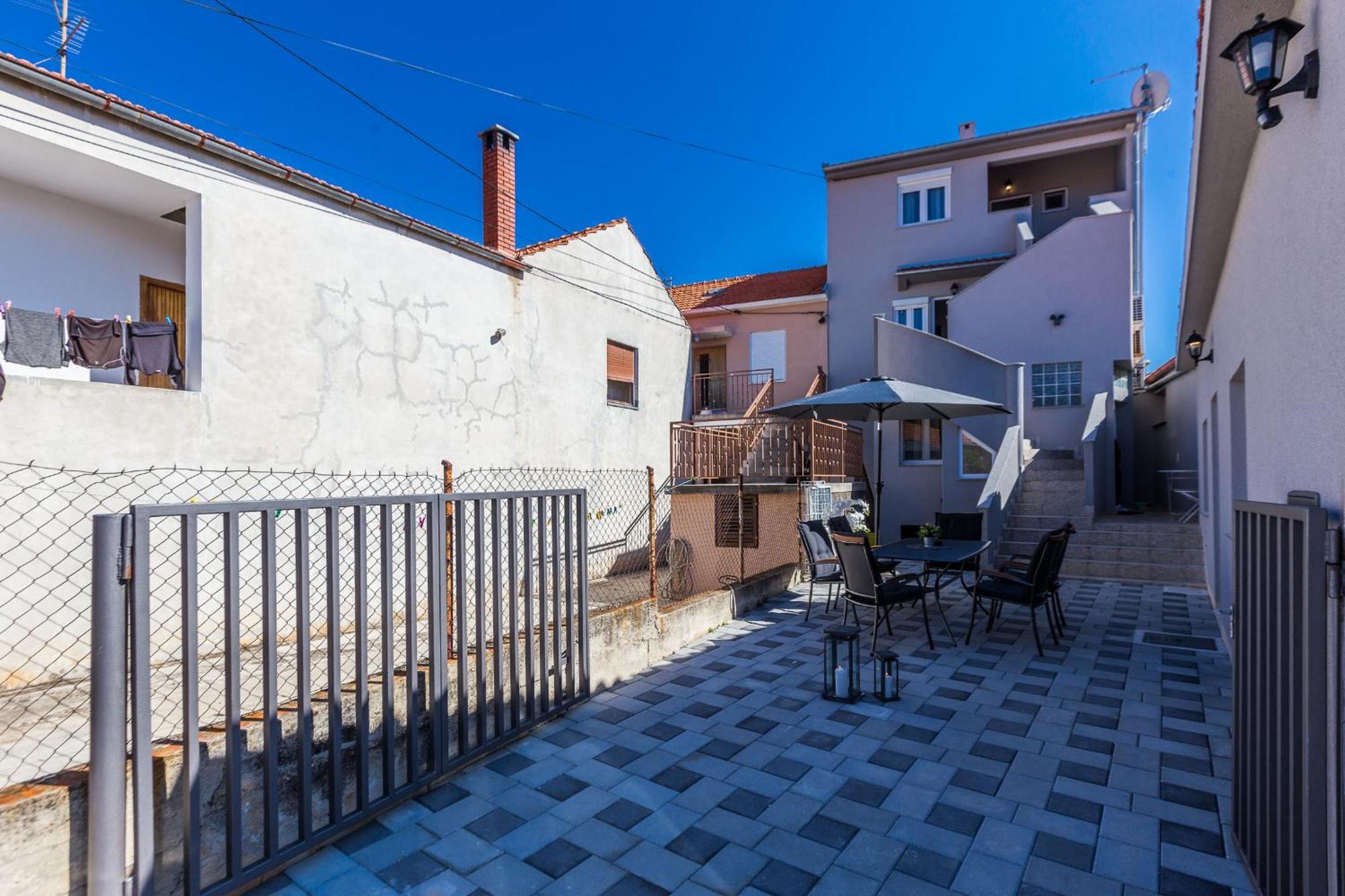 Apartments Mazijini Dvori Zadar Eksteriør bilde